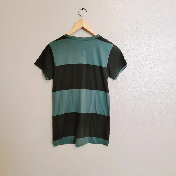 2 for $15 Colorblock tee size medium - Picture 3 of 5